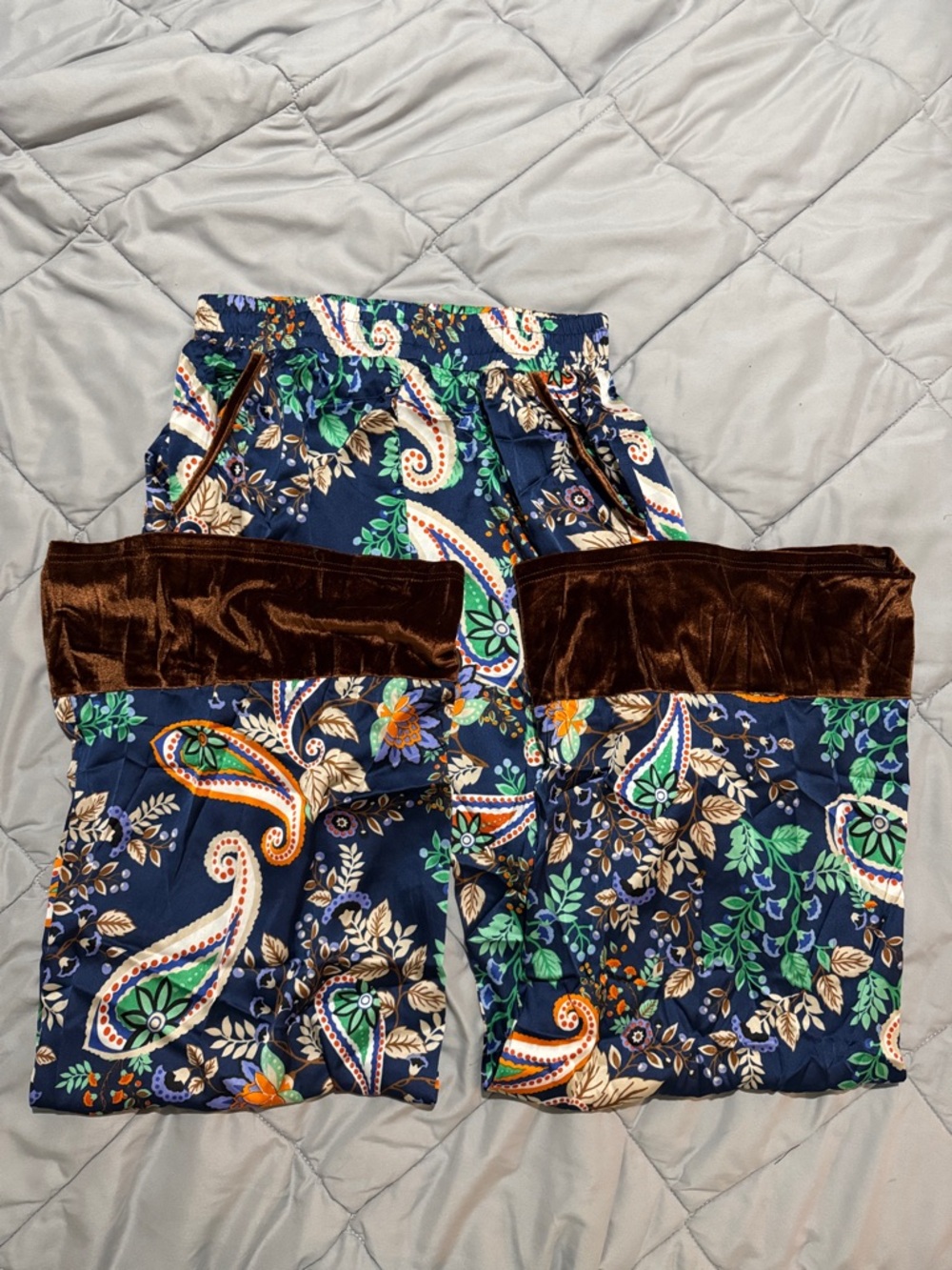 Umgee Navy Paisley Botanical Print Top with Velvet-Look Trim
